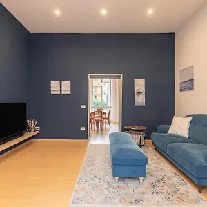 Apartment Calaba Chiaia, Naples